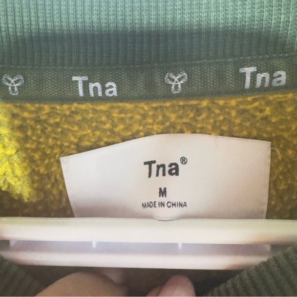 Aritiza TNA Sweater Green Women Size M - Picture 7 of 10